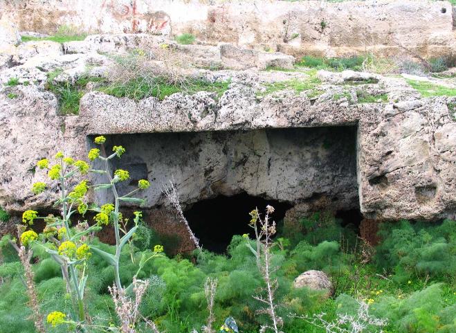 Лапитос – Ламбуза. Вход в развалины