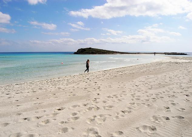 пляж Нисси бич (Nissi Beach)