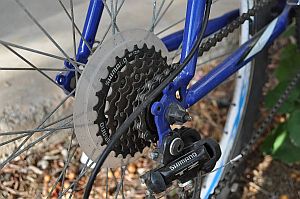 Велосипедная звездочка Shimano