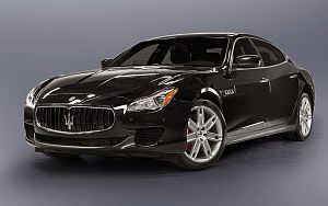 Maserati Quatroporte черного цвета