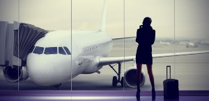 Женщина в аэропорту